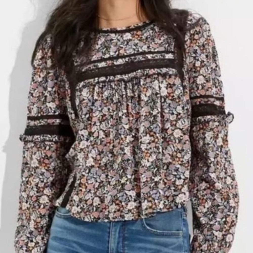 American Eagle Floral Long Sleeve Blouse with Navy Accents